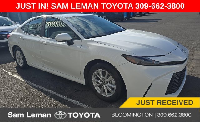 Used 2025 Toyota Camry LE FWD image 1