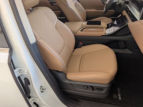 Used 2025 INFINITI QX80 Luxe AWD/4WD image 22