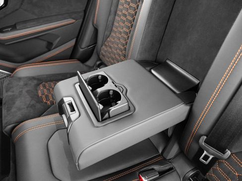Used 2022 Lamborghini Urus AWD/4WD image 26