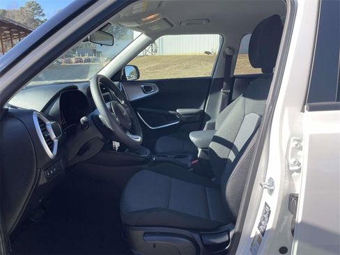 Used 2024 Kia Soul LX w/ Option Group 015 image 15