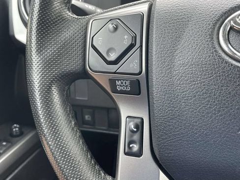 Used 2020 Toyota Tacoma SR5 RWD image 21