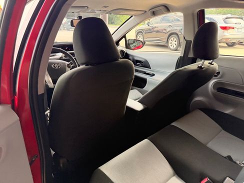 Used 2012 Toyota Prius C Three FWD image 11