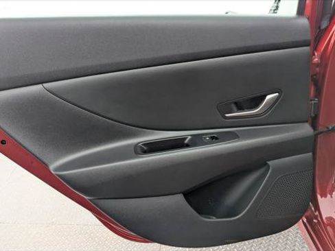 Used 2025 Hyundai Elantra SE w/ Cargo Package FWD image 16