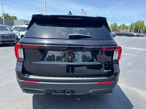 Used 2025 Ford Explorer ST-Line w/ Premium Package AWD/4WD image 8