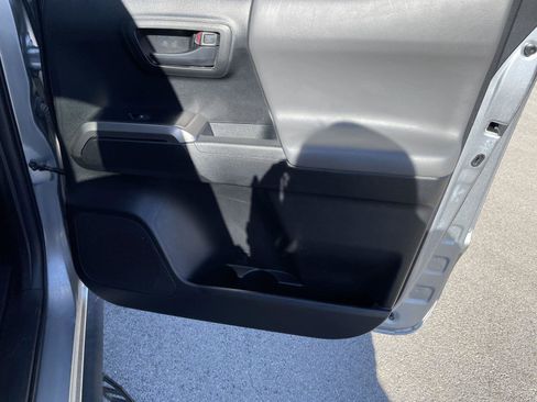 Used 2022 Toyota Tacoma SR5 image 24