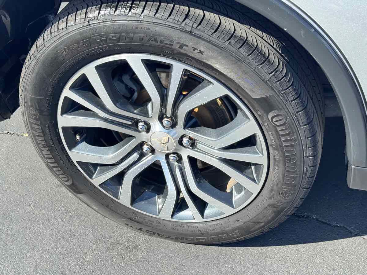 Used 2018 Mitsubishi Outlander ES FWD image 19