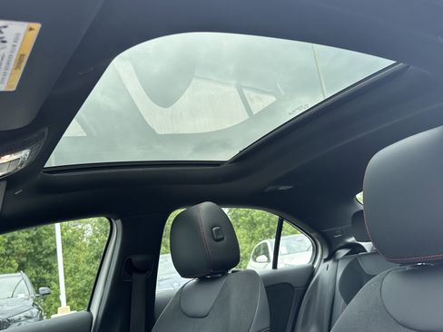 Used 2022 Mercedes-Benz A 220 4MATIC image 29