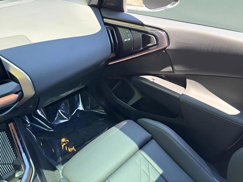 Used 2025 BMW X3 xDrive30i w/ Premium Package image 20