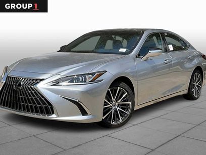 New 2025 Lexus ES 350 w/ Premium Package