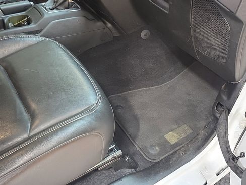 Used 2022 Jeep Wrangler Unlimited Sahara image 17