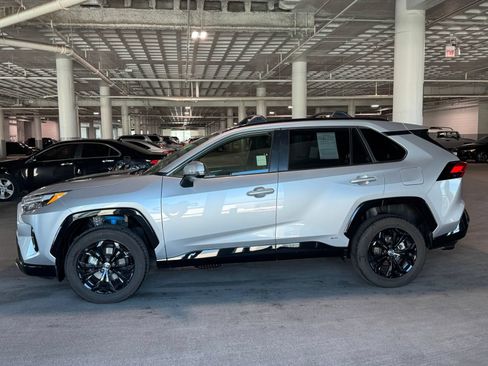Used 2024 Toyota RAV4 SE AWD/4WD image 7
