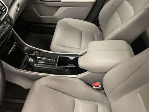 Used 2017 Honda Accord EX-L image 20