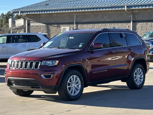 Used 2021 Jeep Grand Cherokee Laredo image 7