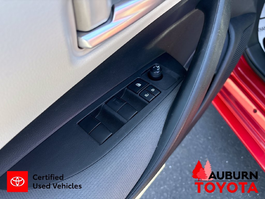 Certified 2021 Toyota Corolla LE FWD image 11