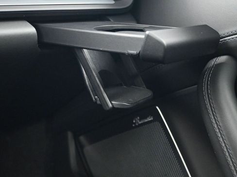 Used 2025 Porsche 911 Carrera 4 GTS image 22