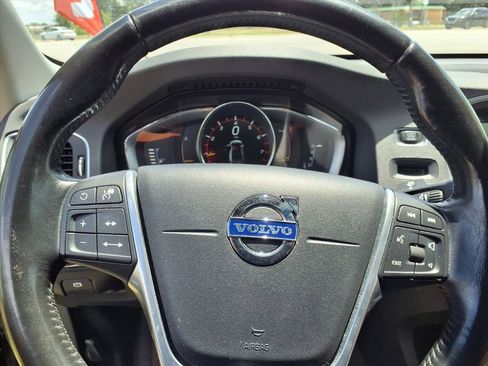 Used 2017 Volvo S60 T5 Inscription Platinum w/ Climate Package FWD image 33