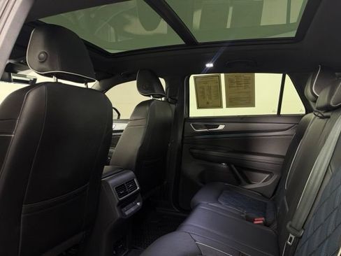 Used 2024 Volkswagen Atlas Cross Sport SEL Premium R-Line AWD/4WD image 30