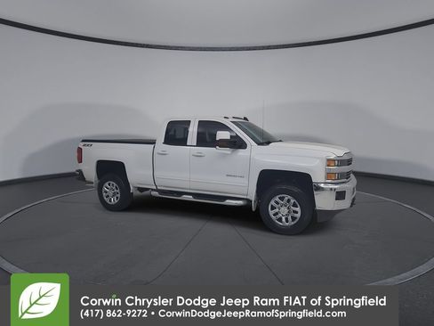 Used 2017 Chevrolet Silverado 2500 LT w/ LT Convenience Package AWD/4WD image 2