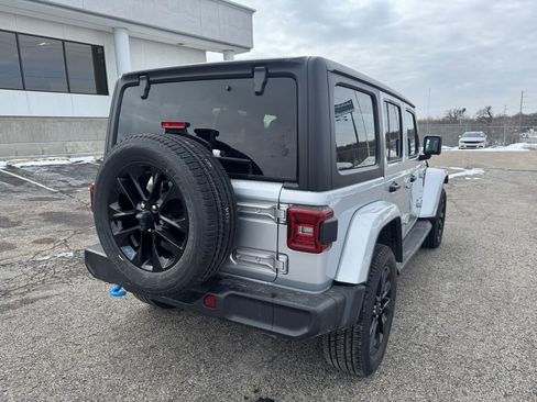 Used 2023 Jeep Wrangler Unlimited Sahara image 7