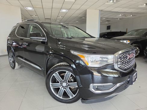 Used 2019 GMC Acadia Denali w/ Technology Package AWD/4WD image 1