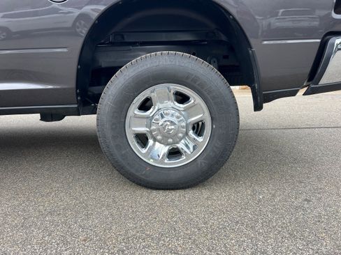 New 2025 RAM 2500 Tradesman AWD/4WD image 9