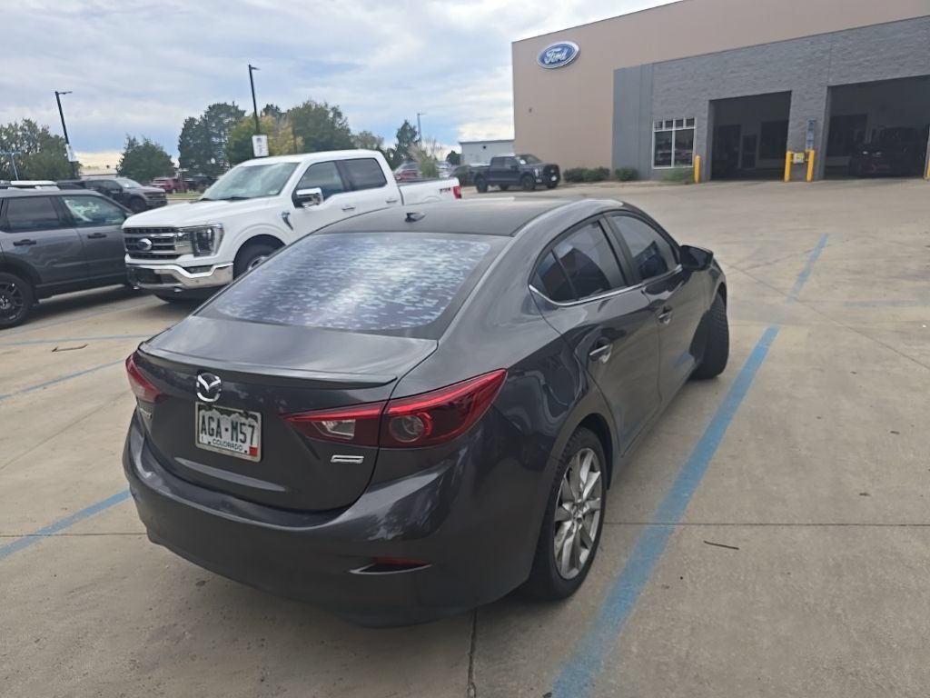 Used 2017 MAZDA MAZDA3 Grand Touring w/ Premium Equipment Package FWD image 4