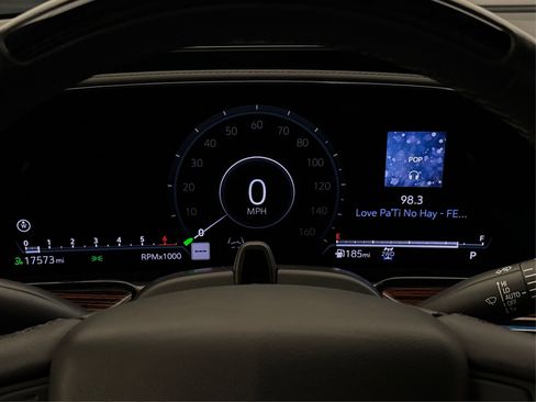 Certified 2024 Cadillac Escalade Premium Luxury image 20