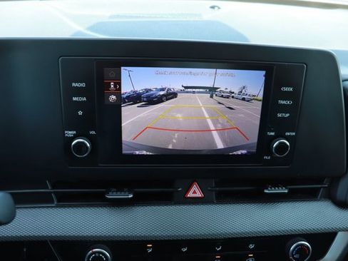 Used 2025 Kia Sportage LX FWD image 25