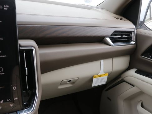 New 2026 GMC Yukon XL Denali AWD/4WD image 26