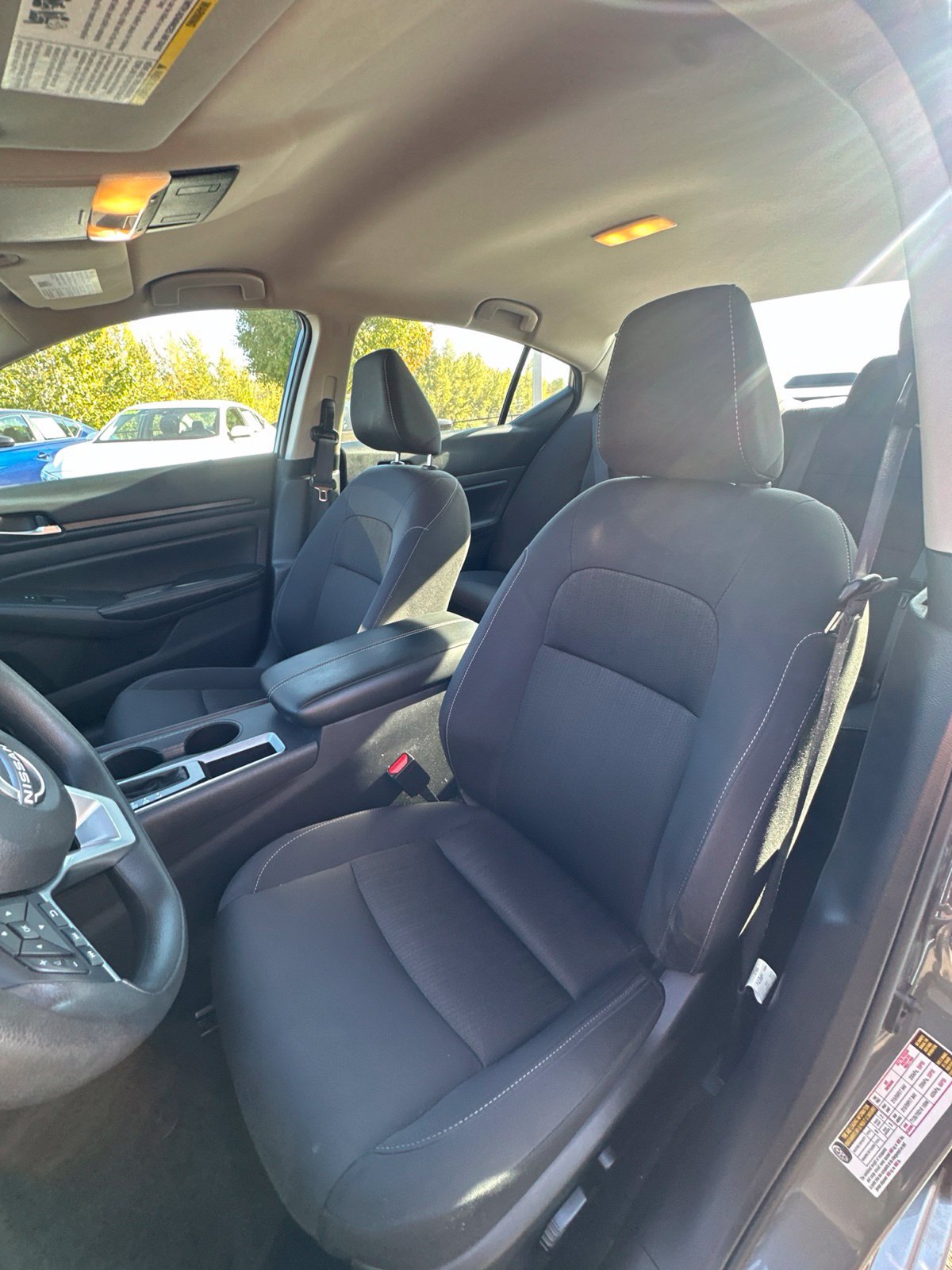 Used 2025 Nissan Altima 2.5 SV FWD image 18