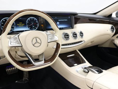 Used 2017 Mercedes-Benz S 550 Cabriolet image 2