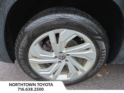 Used 2020 Volkswagen Atlas Cross Sport SEL image 15