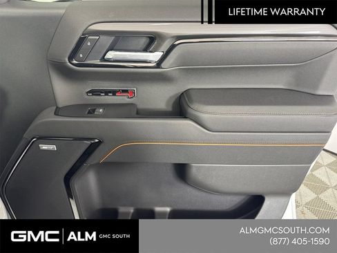 New 2026 GMC Sierra 1500 AT4 w/ AT4 Premium Package AWD/4WD image 16