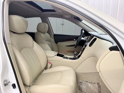 Used 2017 INFINITI QX50 2WD w/ Premium Plus Package image 43