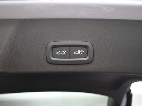 New 2026 Volvo XC40 B5 Plus w/ Protection Package Premier image 31