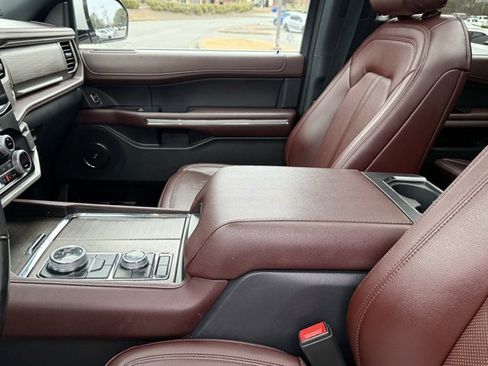 Used 2024 Ford Expedition Max Limited image 25