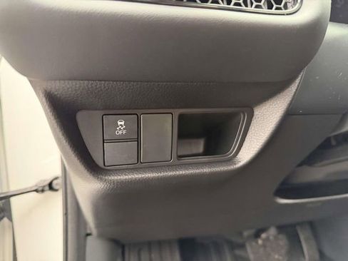 Used 2023 Honda HR-V EX-L image 16