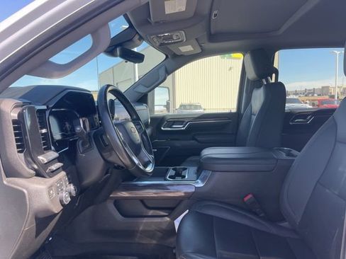 Used 2024 Chevrolet Silverado 2500 LTZ w/ LTZ Premium Package image 20