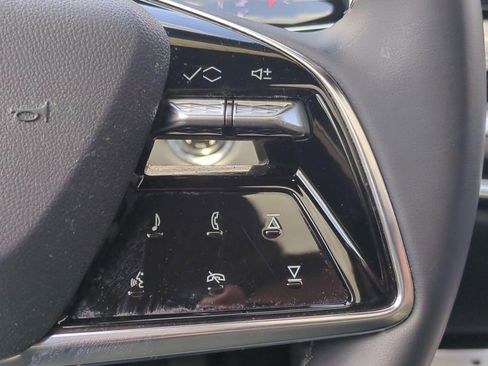 Certified 2024 Cadillac Lyriq Tech RWD image 22