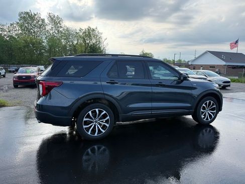 Certified 2024 Ford Explorer ST-Line w/ Class IV Trailer Tow Package AWD/4WD image 10