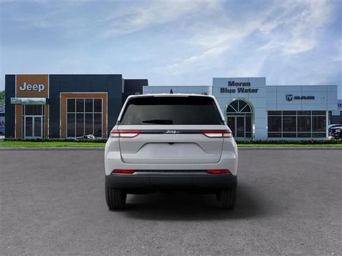 New 2026 Jeep Grand Cherokee Limited w/ Limited Altitude Package image 7