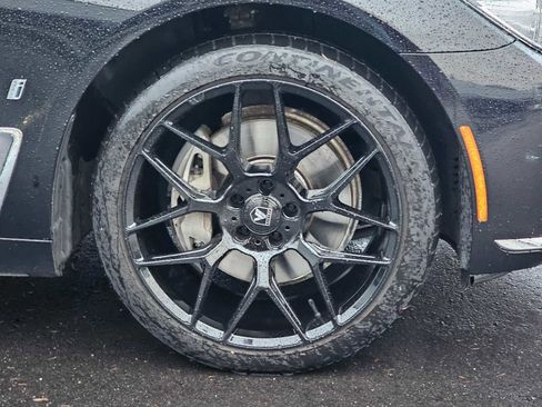 Used 2018 BMW 740e xDrive image 9