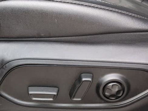 Used 2025 Jeep Grand Cherokee Altitude image 17