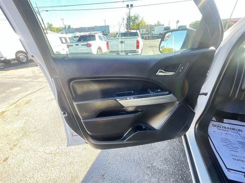 Used 2022 Chevrolet Colorado LT w/ Fleet Safety Package image 13