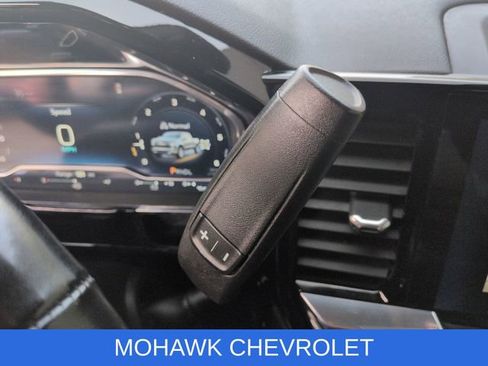 Used 2024 Chevrolet Silverado 1500 LT image 17