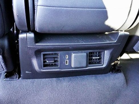 Used 2025 GMC Sierra 1500 SLT AWD/4WD image 31