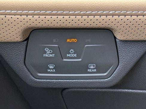 New 2026 Volkswagen Atlas Cross Sport SE AWD/4WD image 18