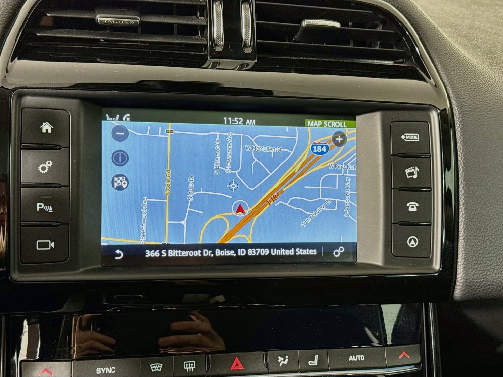 Used 2017 Jaguar XE Premium AWD/4WD image 14