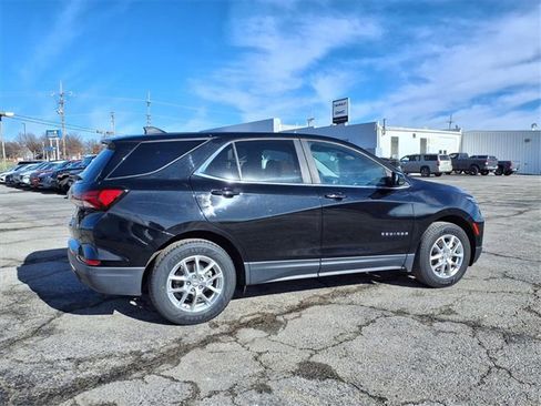 Used 2022 Chevrolet Equinox LT image 12