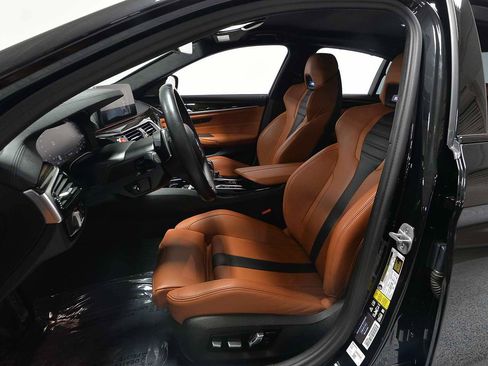 Certified 2023 BMW M5 w/ Executive Package AWD/4WD image 7